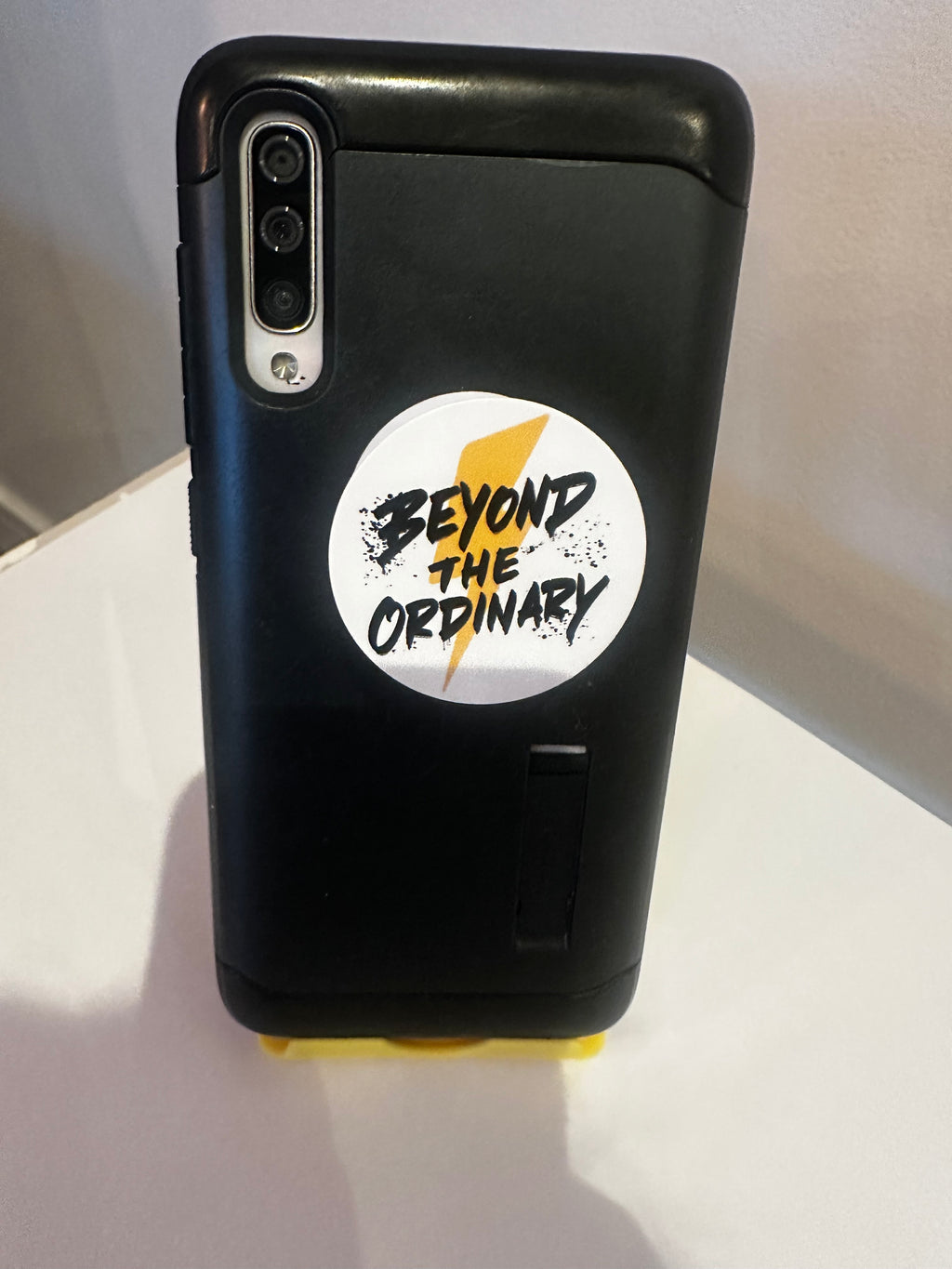 Clutch & Co 'Beyond The Ordinary' Phone Pop Sockets