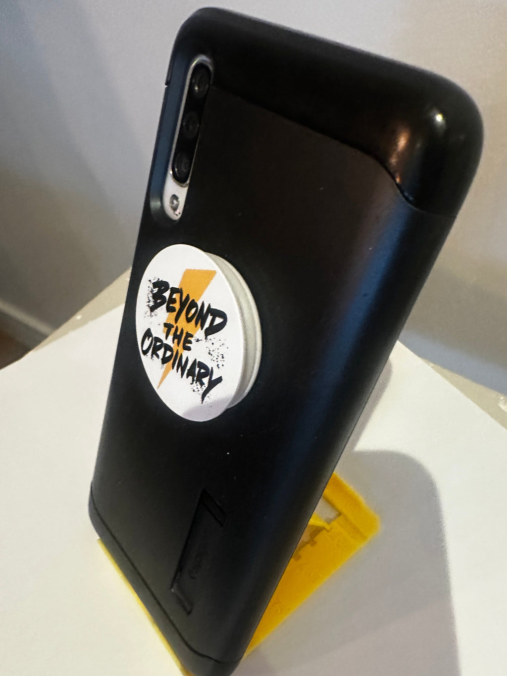 Clutch & Co 'Beyond The Ordinary' Phone Pop Sockets